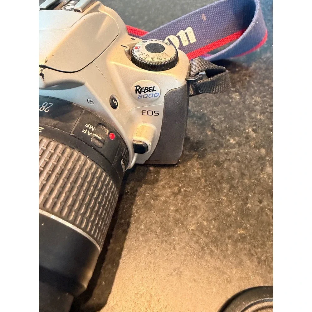 Canon EOS Rebel 2000 35mm SLR film camera & Canon Zoom Lens EF 28-80mm f/3.5-5.6